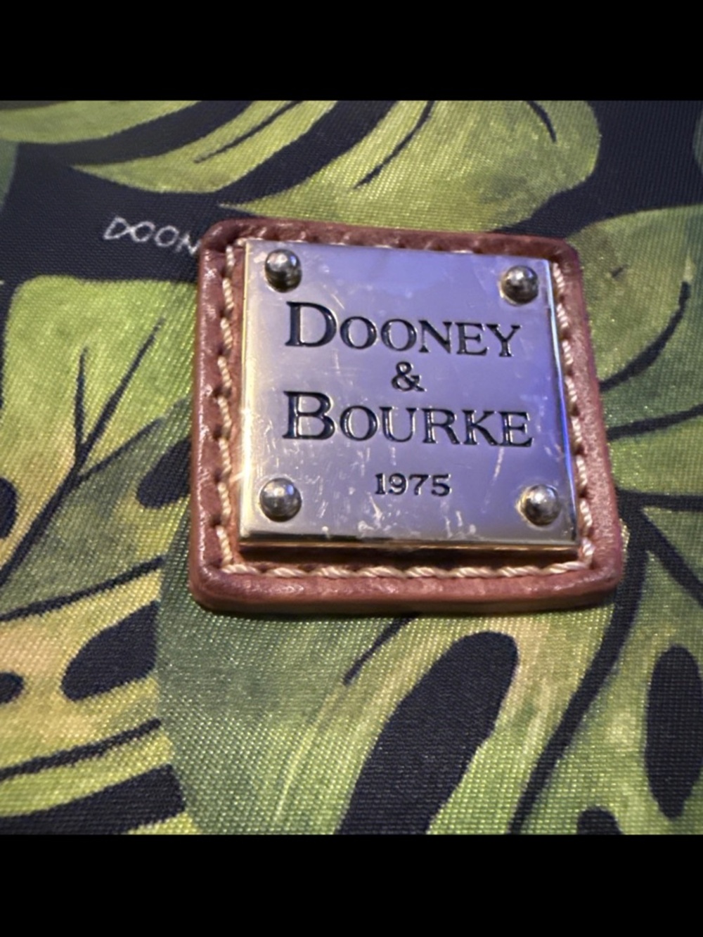 Dooney & Bourke Montego Addison monstera Print banana leaf 17"W x 11”H x 5.5"D - Picture 4 of 13